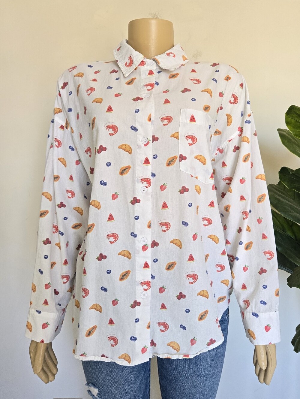 Le Lis Food Print Short Sleeve Button Down Shirt Size M White Color Women's